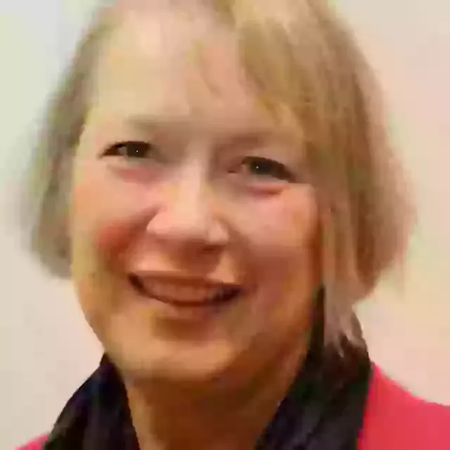 Julia MacGregor